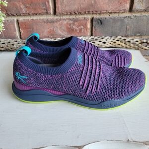 Kuru Stride Slip-on Orthotic Sneakers RUNS 1/2 SIZE SMALL